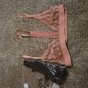 Three birds nest choker bralette